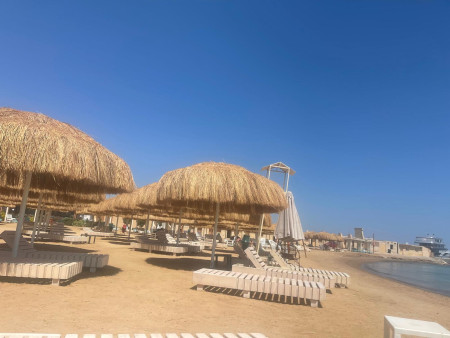 Apartmán VIP 80m2 + terasa 20 m2 s výhledem na bazén pro 2 až 6 osob